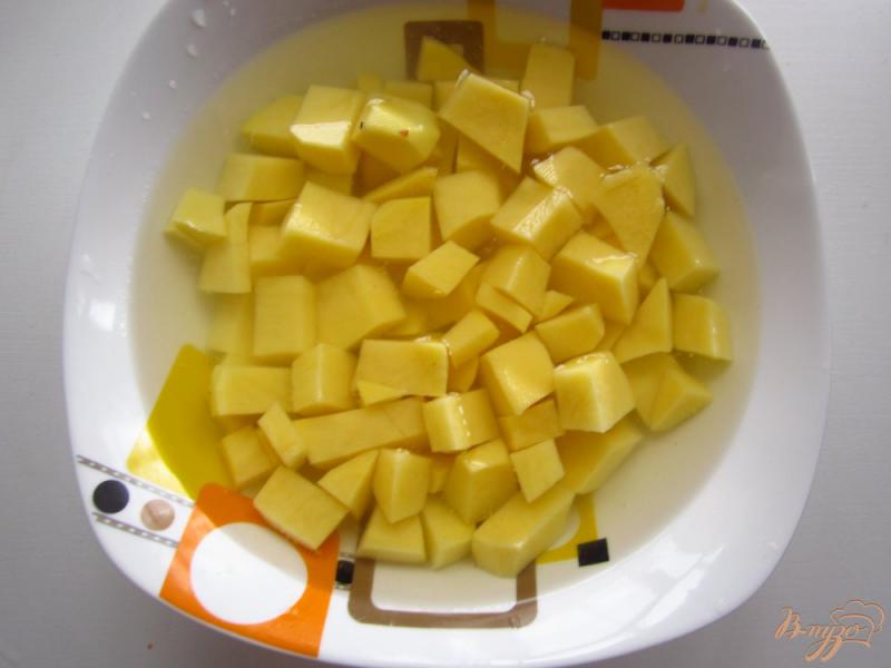 Фото приготовление рецепта: Суп на молоке с кукурузой шаг №2