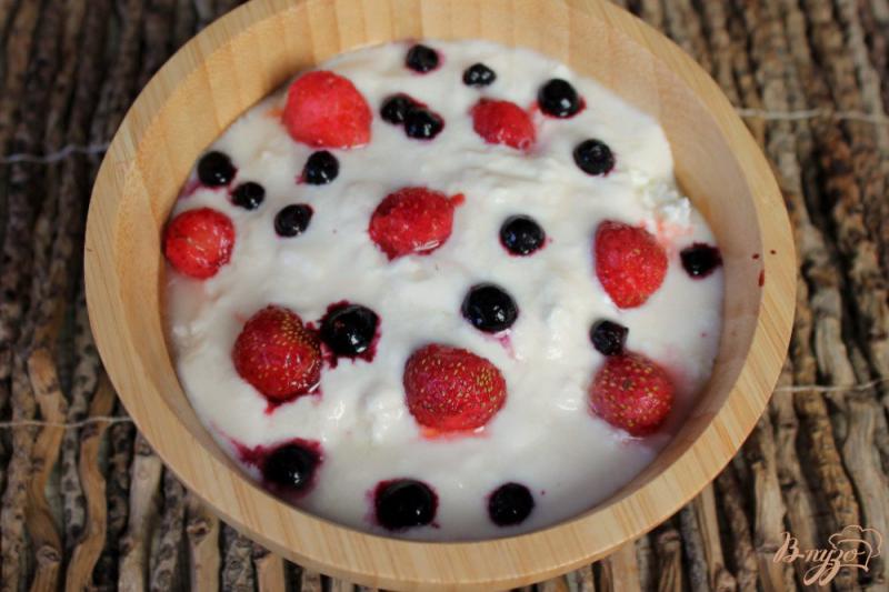 Фото приготовление рецепта: Натуральный йогурт на закваске и десерт на основе йогурта шаг №6