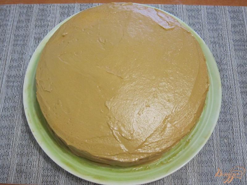 Фото приготовление рецепта: Торт «Орехово-ягодное наслаждение» шаг №10