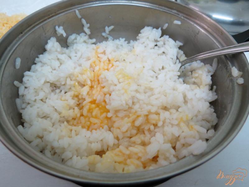 Фото приготовление рецепта: Рисовые котлеты с сыром шаг №1