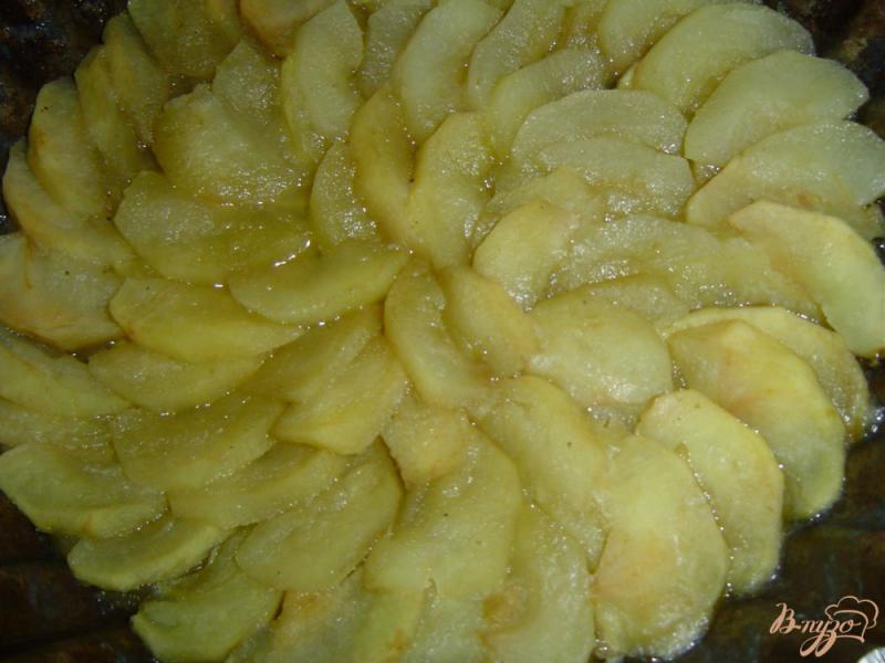 Фото приготовление рецепта: Яблочный пирог татен шаг №6