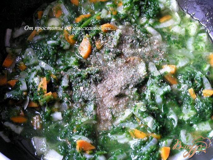 Фото приготовление рецепта: Суп с машем и шпинатом шаг №3
