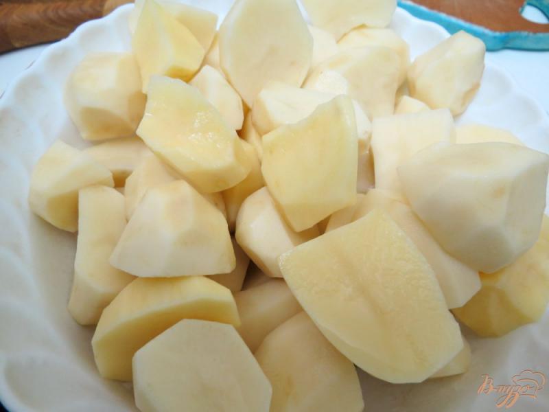 Фото приготовление рецепта: Картофельные пирожки с грибами шаг №1