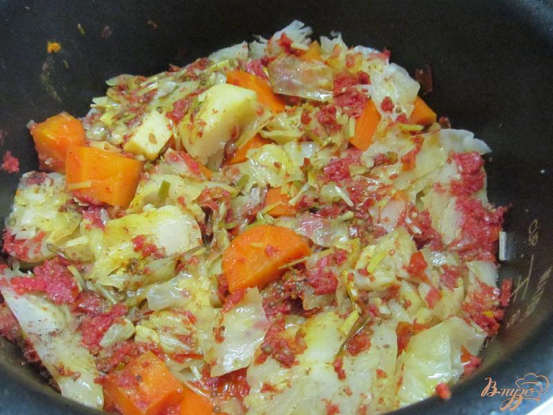 Фото приготовление рецепта: Свиные ребра с овощами в мультиварке шаг №9