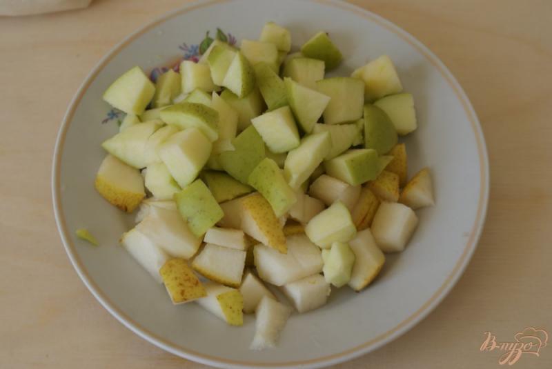 Фото приготовление рецепта: Блинчики с карамелизованными фруктами шаг №6