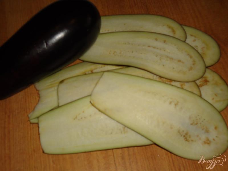 Фото приготовление рецепта: Баклажаны с орехами и зеленью шаг №1