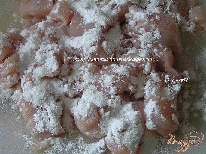 Фото приготовление рецепта: Куриное филе в соевом соусе с кедровыми орешками и рисом шаг №1