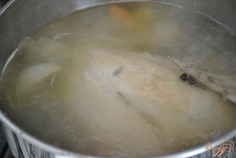 Фото приготовление рецепта: Холодец из куриной грудинки с овощами шаг №1