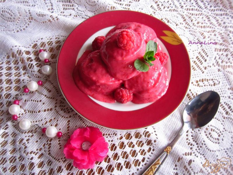 Фото приготовление рецепта: Ягодное мороженное с йогуртом  от Д. Оливера шаг №4
