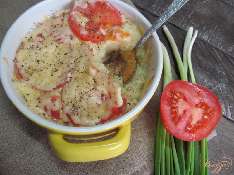 Фото приготовление рецепта: Картофельная запеканка под помидорами шаг №10