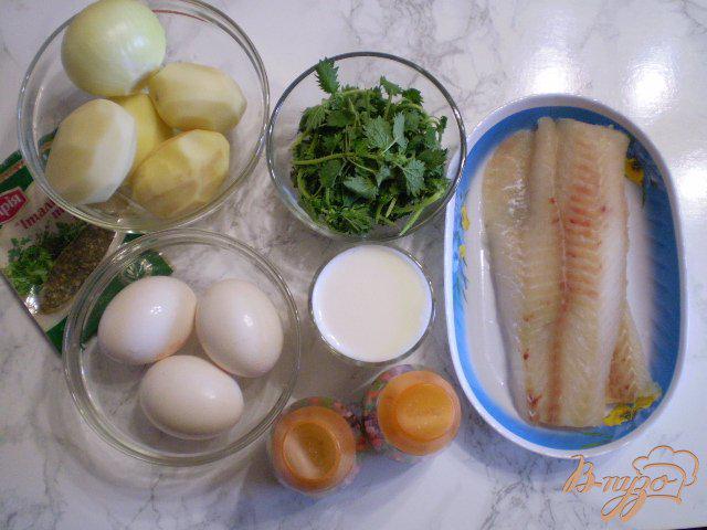 Фото приготовление рецепта: Запеканка рыбная с картофелем и крапивой шаг №1