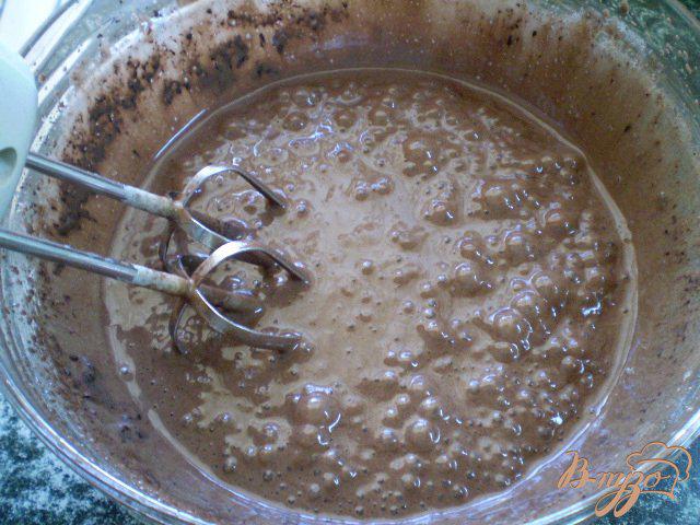 Фото приготовление рецепта: Шоколадное кухэ шаг №6