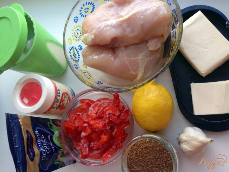 Фото приготовление рецепта: Куриная грудка в сметанном соусе шаг №1