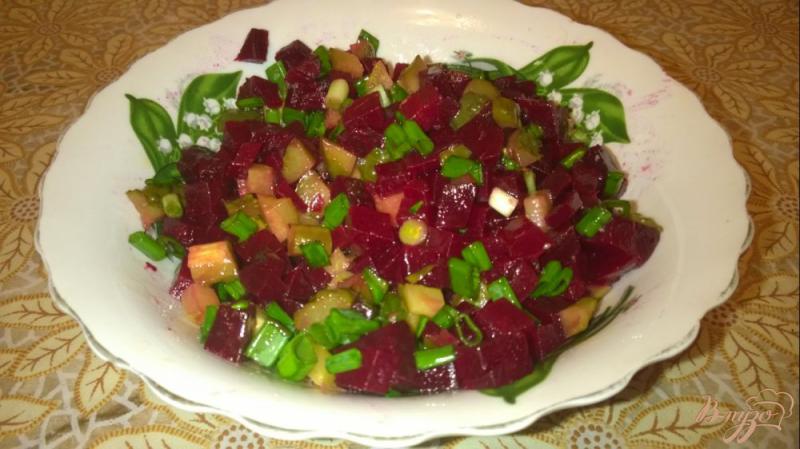 Фото приготовление рецепта: Салат со свеклы и огурцов шаг №5