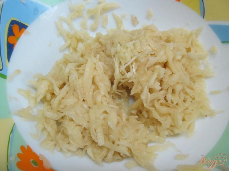 Фото приготовление рецепта: Ветчина в картофельной шубе шаг №2