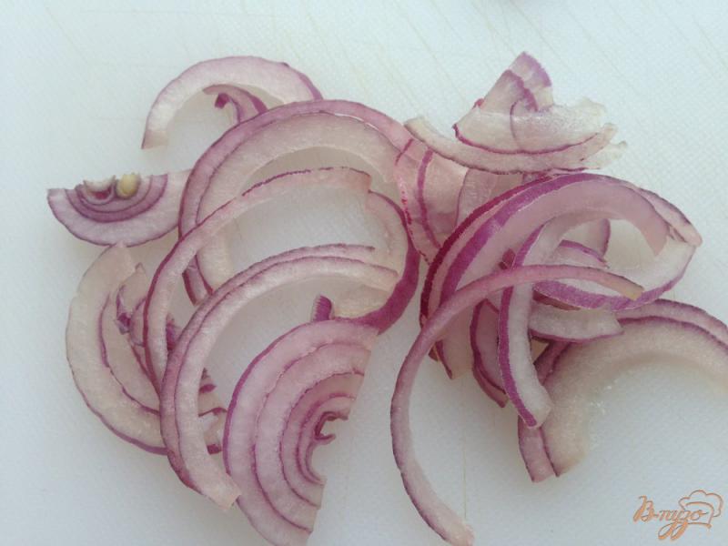 Фото приготовление рецепта: Салат с рукколой и сыром фета шаг №3