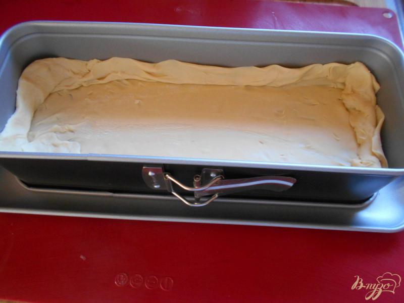 Фото приготовление рецепта: Творожно-ягодный слоеный пирог шаг №1