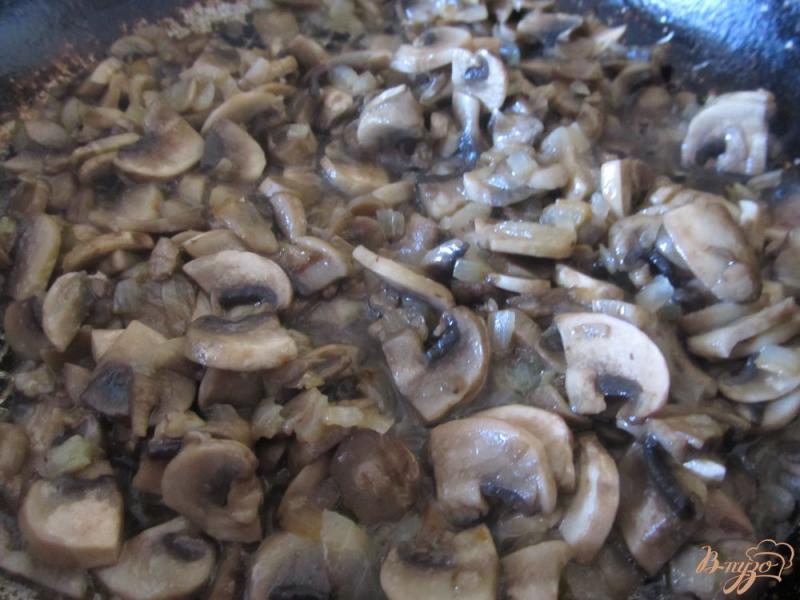 Фото приготовление рецепта: Картофельные решти с грибами шаг №5