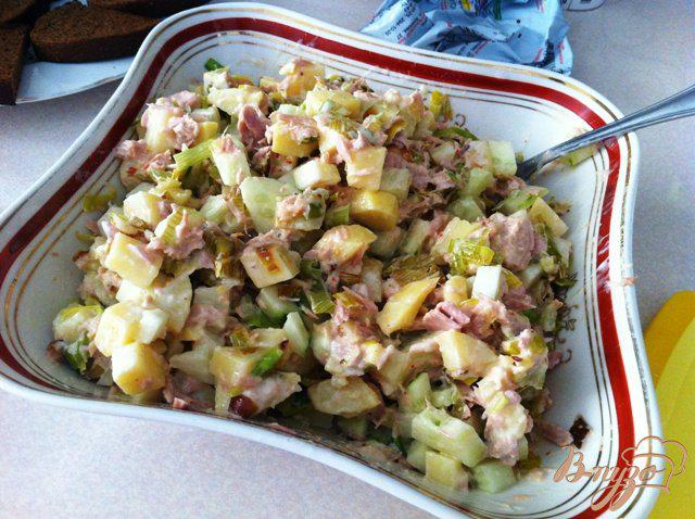 Фото приготовление рецепта: Картофельный салат с тунцом шаг №6