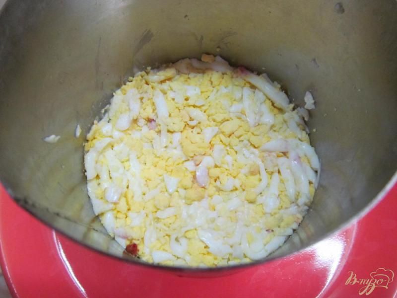 Фото приготовление рецепта: Салат из сельди с фасолью шаг №5