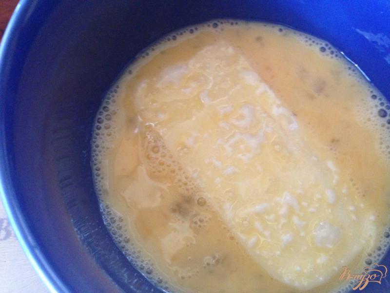 Фото приготовление рецепта: Сыр сулугуни в миндальной корочке с абрикосовым джемом шаг №4