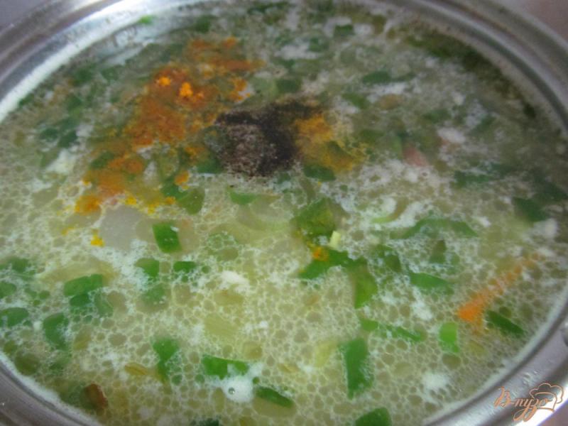 Фото приготовление рецепта: Сырный суп шаг №9