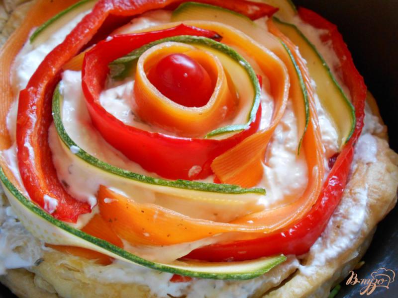 Фото приготовление рецепта: Пирог «Овощная спираль» шаг №5