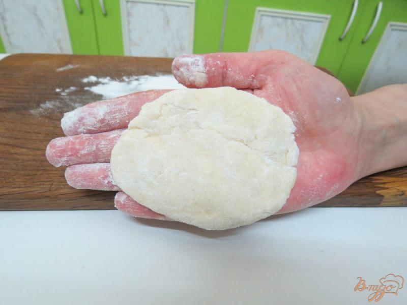 Фото приготовление рецепта: Сосиски в картофельной шубке шаг №5