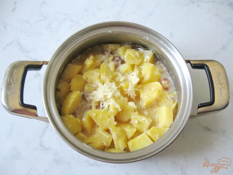 Фото приготовление рецепта: Жаркое из свинины с картофелем и сметаной шаг №6