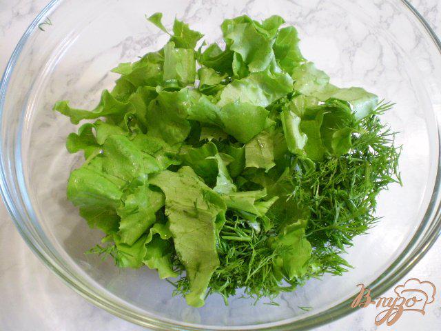Фото приготовление рецепта: Салат из сырых огурцов и шампиньонов шаг №2