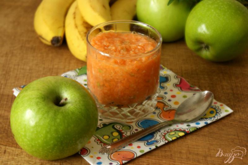 Фото приготовление рецепта: Морковно-яблочный смузи шаг №8