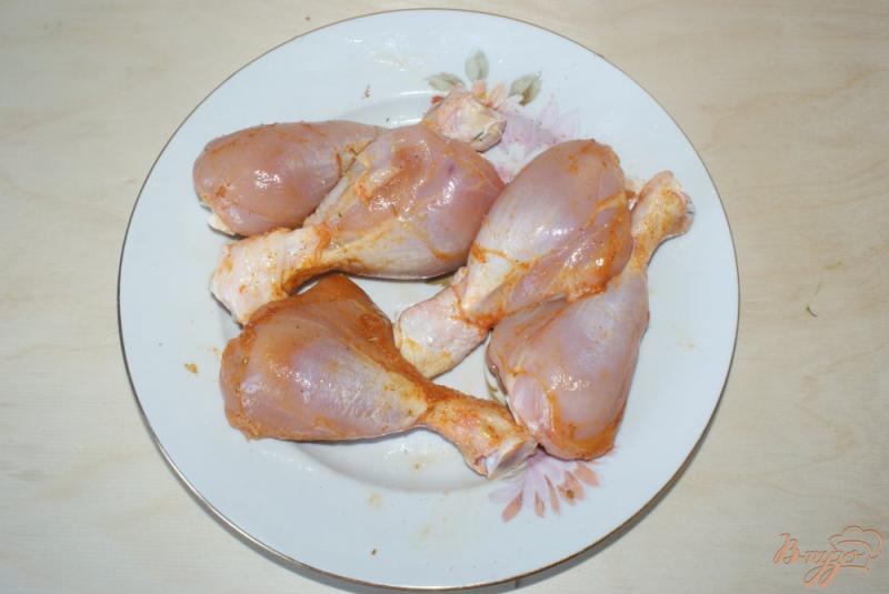 Фото приготовление рецепта: Закуска из куриных голеней шаг №2