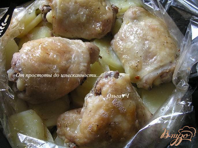 Фото приготовление рецепта: Курица с картофелем в рукаве шаг №4