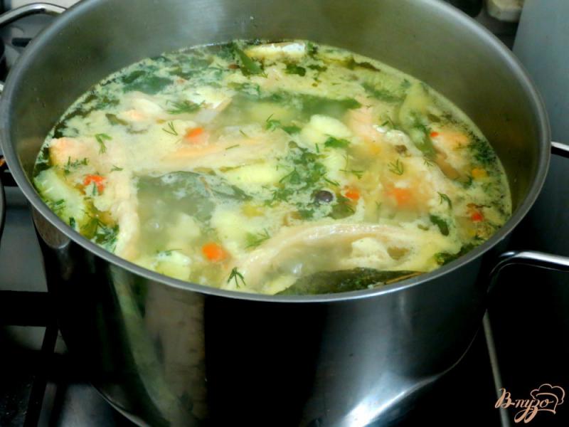 Фото приготовление рецепта: Суп овощной с брюшками сёмги. шаг №6