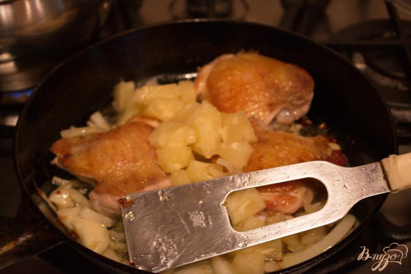 Фото приготовление рецепта: Нежный рис с куриными стейками шаг №7
