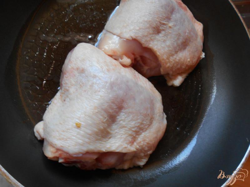 Фото приготовление рецепта: Паприкаш из курицы шаг №1