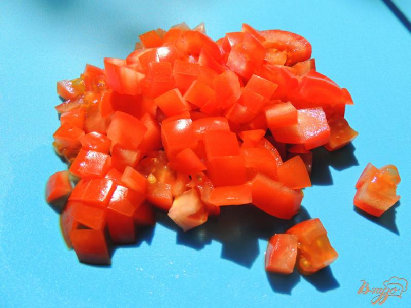 Фото приготовление рецепта: Лёгкий салат с помидорами и гречкой шаг №2