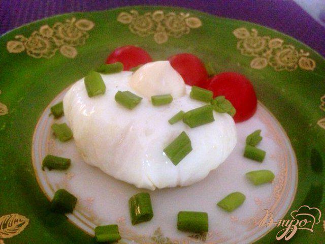 Фото приготовление рецепта: Яйцо на завтрак в мешочке шаг №6