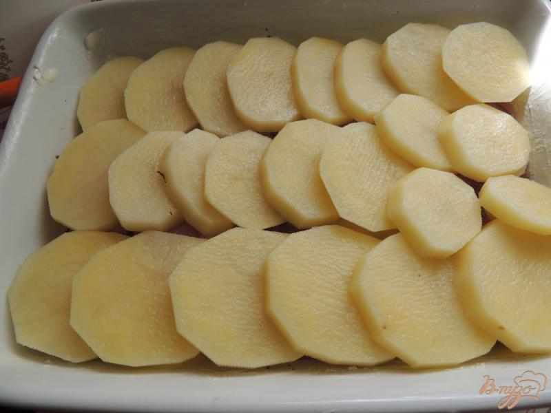 Фото приготовление рецепта: Картофель с курицей в сливках шаг №3