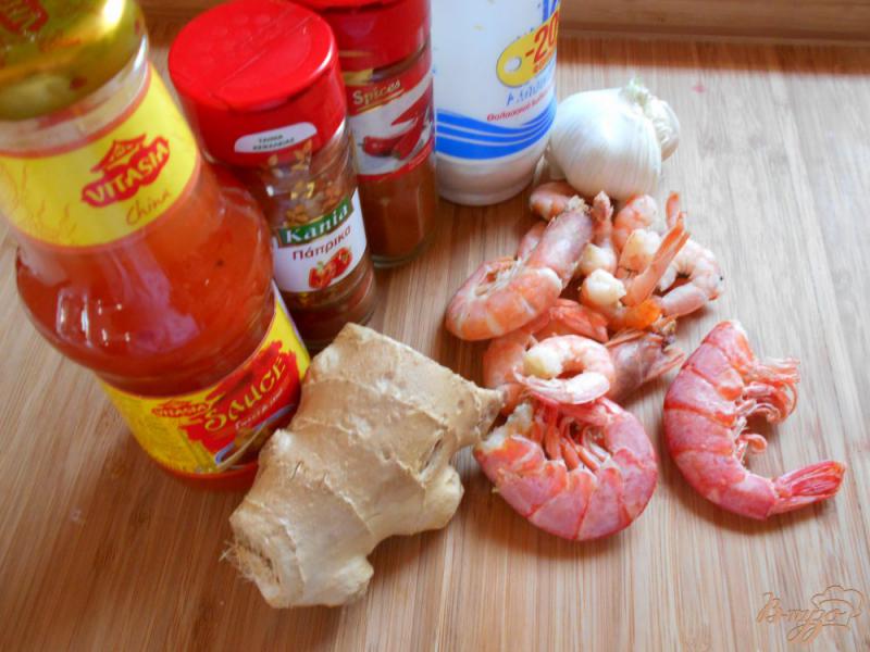Фото приготовление рецепта: Острые креветки в кисло-сладком соусе шаг №1