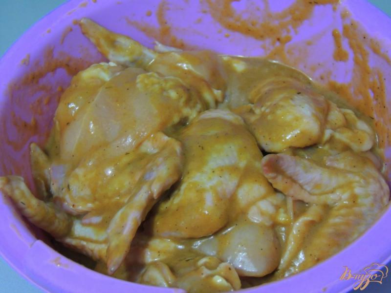 Фото приготовление рецепта: Крылышки в персиковом маринаде шаг №3