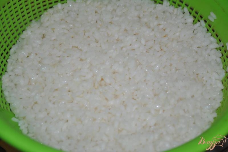 Фото приготовление рецепта: Рис с шампиньонами шаг №6
