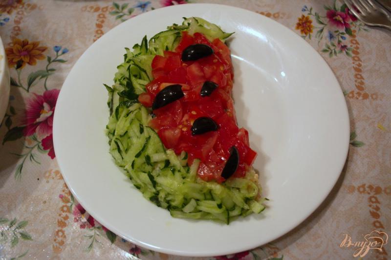 Фото приготовление рецепта: Нарядный салат « Долька арбуза » шаг №6