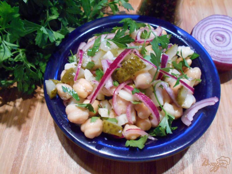 Фото приготовление рецепта: Картофельный салат с нутом шаг №7