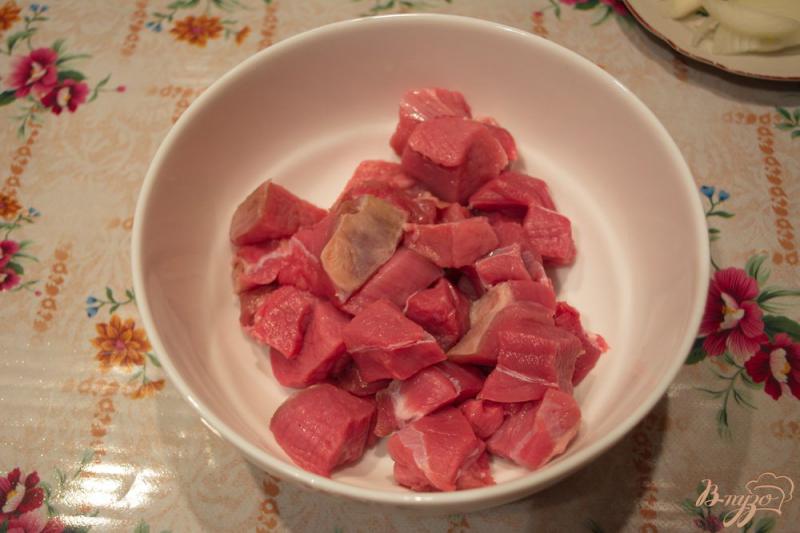 Фото приготовление рецепта: Мясо с черносливом в духовке шаг №1