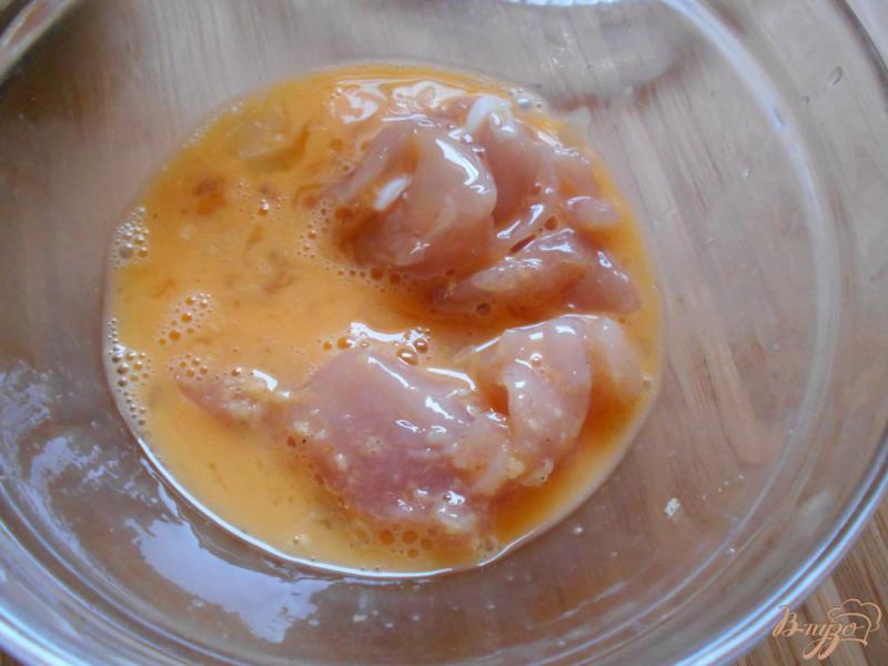 Фото приготовление рецепта: Куриное филе в миндальной панировке. шаг №5