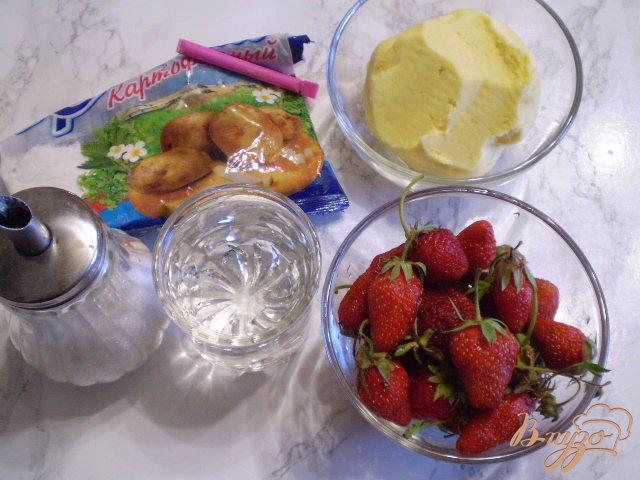 Фото приготовление рецепта: Соус из ягод клубники шаг №1
