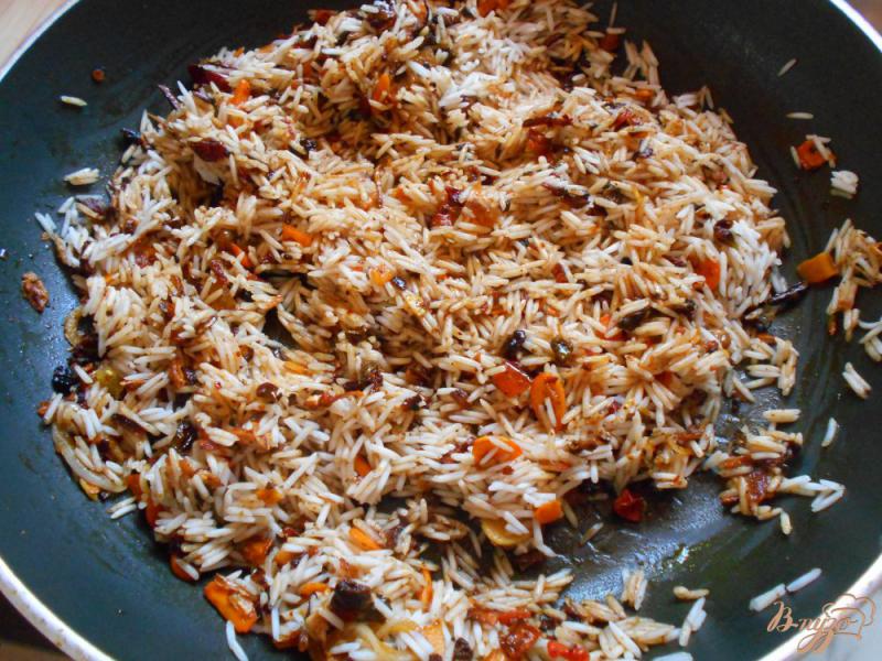 Фото приготовление рецепта: Острый рис по-индийски шаг №5