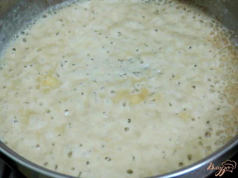 Фото приготовление рецепта: Ботвинья с капустой и тефтельками шаг №5