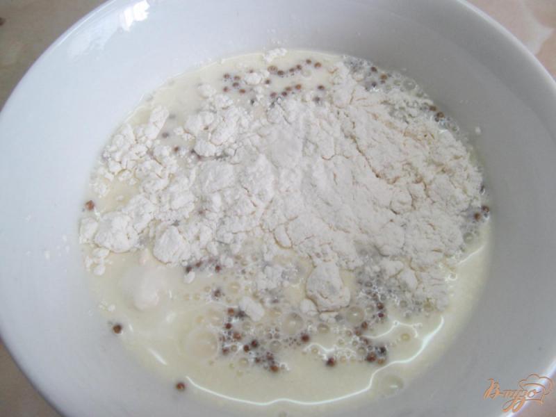 Фото приготовление рецепта: Линь с грибами в соусе шаг №8